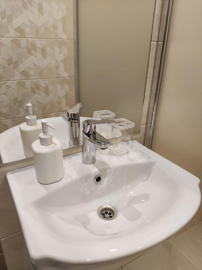 Home Uranus Brasov Ngoại thất bức ảnh
